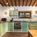 La Nula 4, Emma Villa