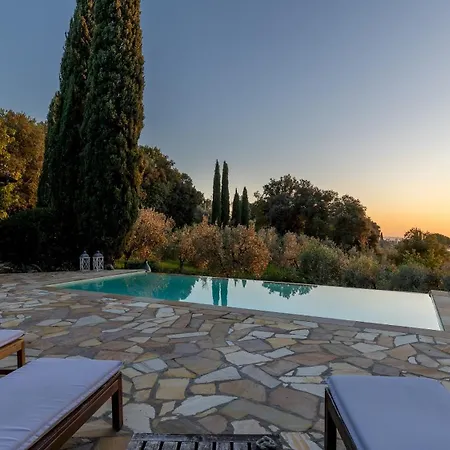 Villa La Nula 4, Emma Santa Luce